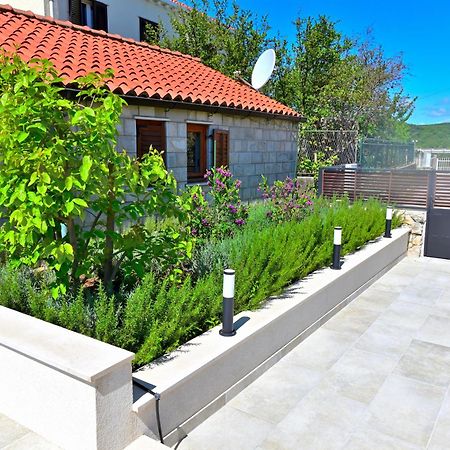 Vacation House Rubi Дубровник Екстериор снимка