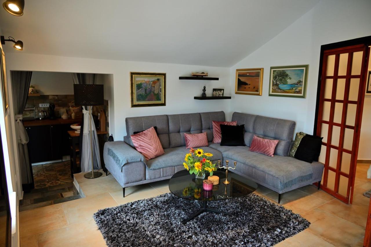 Vacation House Rubi Дубровник Екстериор снимка